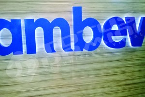 Letra Caixa Alta com Led Logotipo Ambev